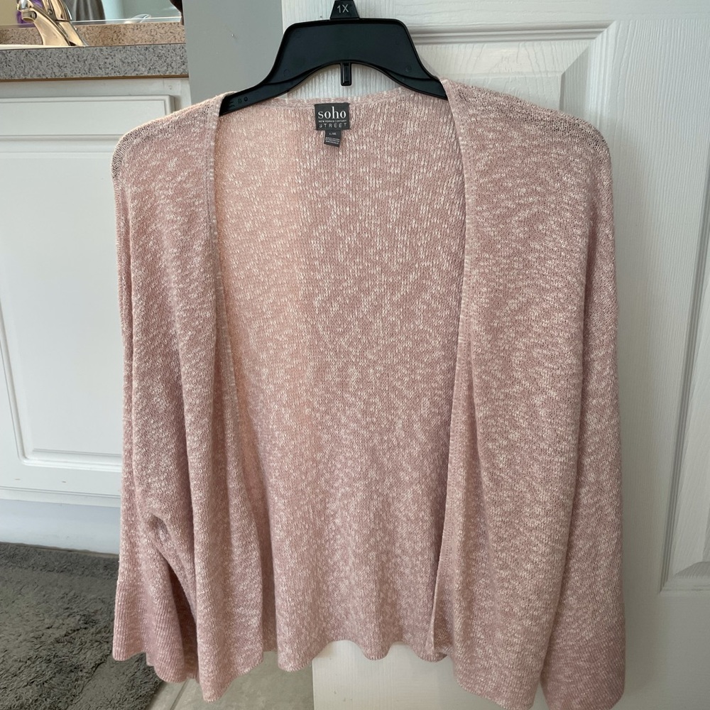 Short light pink cardigan